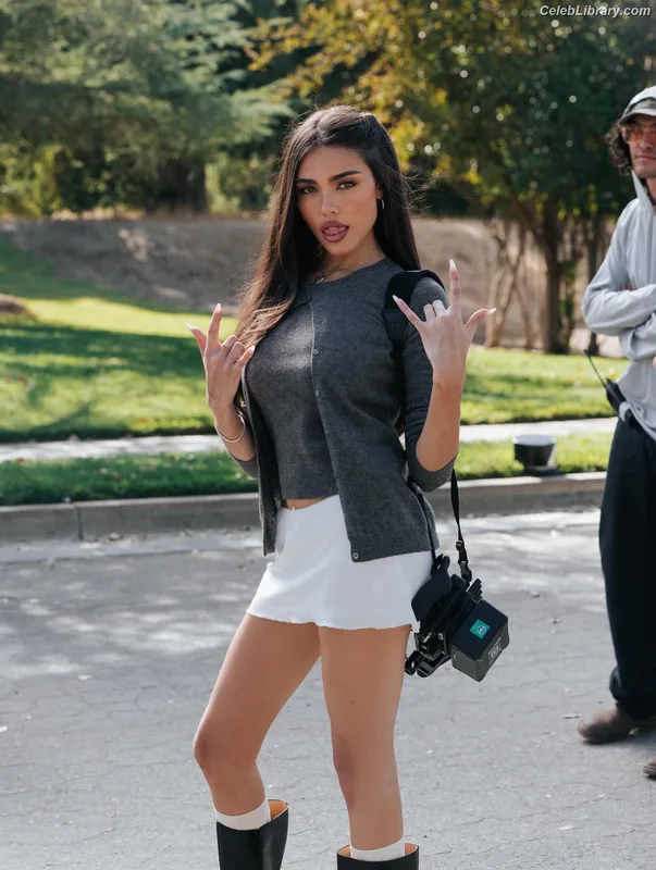 Madison Beer photo 22 of 3479