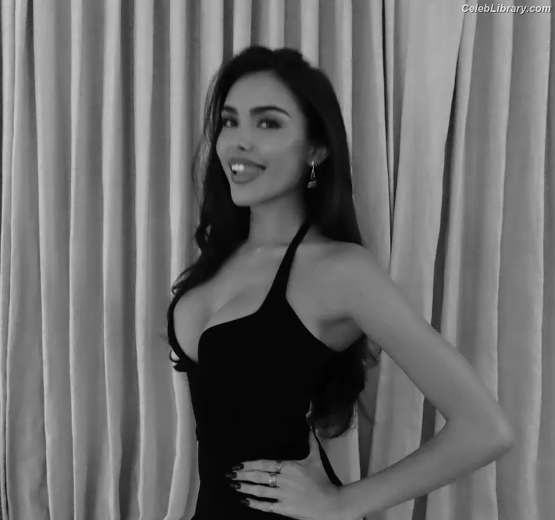 Madison Beer photo 1 of 3479