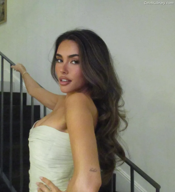Madison Beer photo 4 of 3479