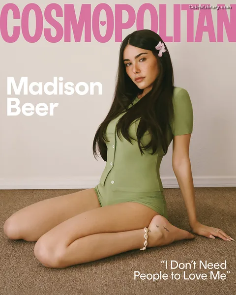 Madison Beer photo 12 of 3479