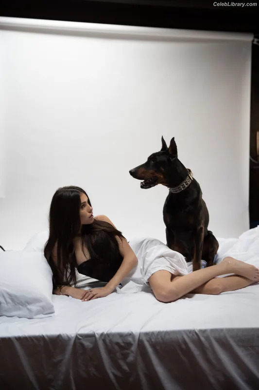 Madison Beer photo 19 of 3479