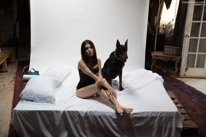 Madison Beer photo 2 of 3479