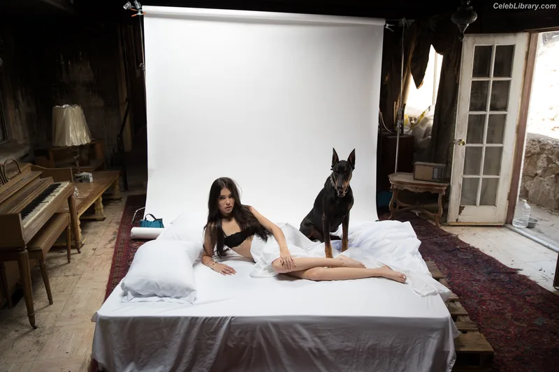 Madison Beer photo 14 of 3479