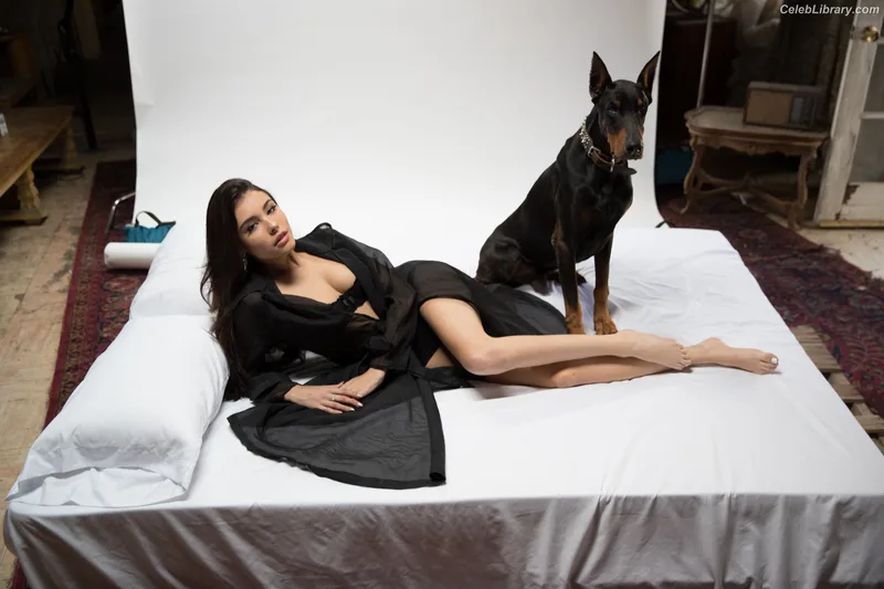 Madison Beer photo 18 of 3479
