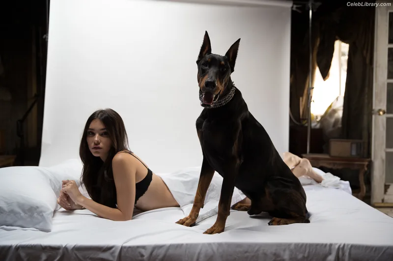 Madison Beer photo 23 of 3479