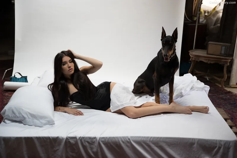 Madison Beer photo 7 of 3479