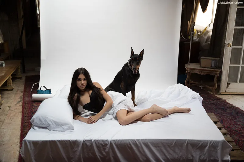 Madison Beer photo 11 of 3479