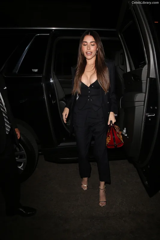 Madison Beer photo 9 of 3479