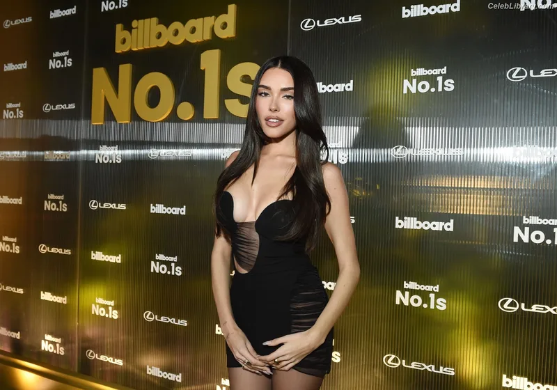 Madison Beer photo 11 of 3479
