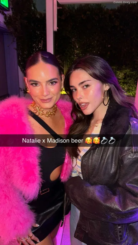 Madison Beer photo 2 of 3479