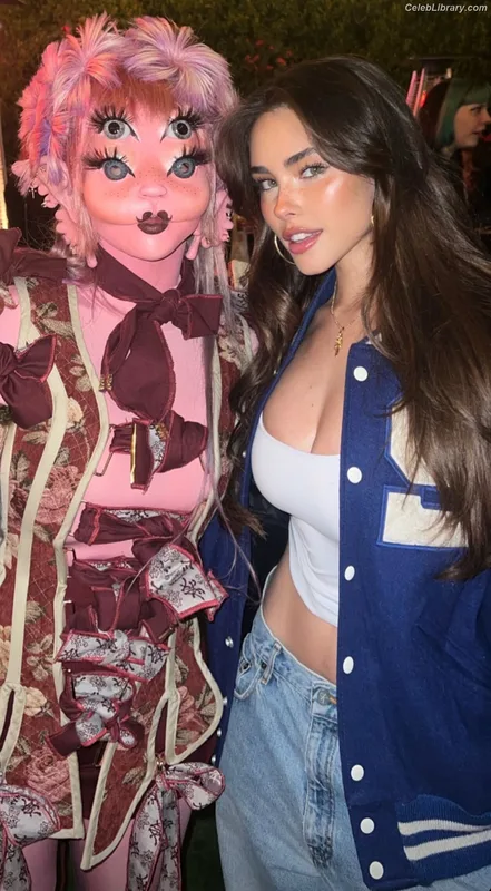 Madison Beer photo 8 of 3479