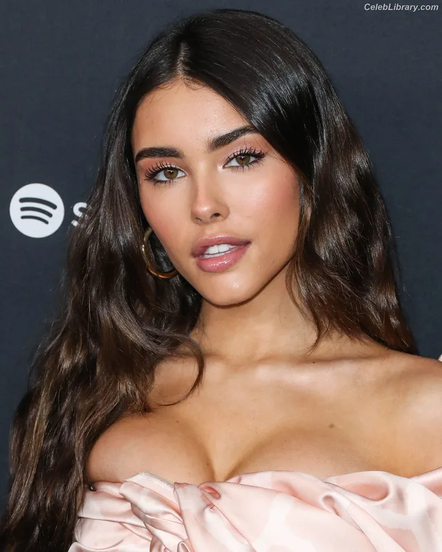 Madison Beer photo 13 of 3479