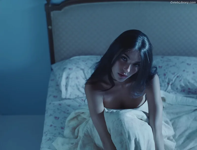 Madison Beer photo 1 of 3479