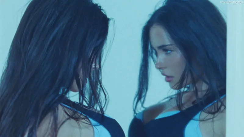 Madison Beer photo 6 of 3479