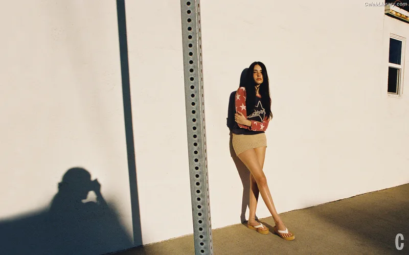 Madison Beer photo 12 of 3479