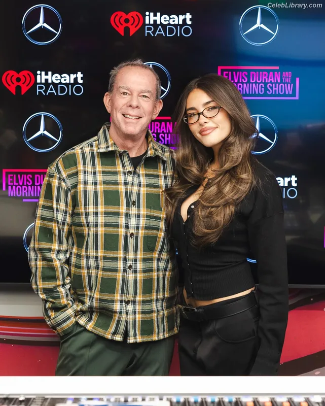 Madison Beer photo 13 of 3479