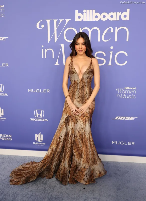 Madison Beer photo 18 of 3479