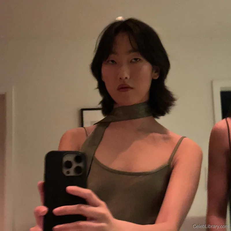 Madison Hu photo 7 of 16