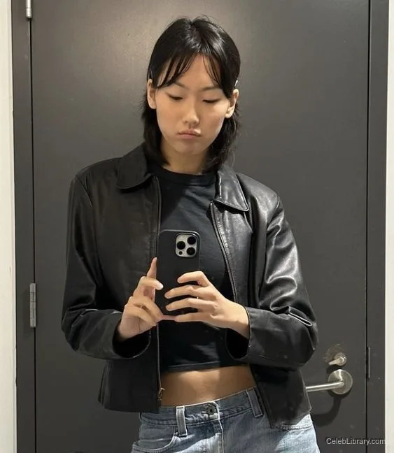 Madison Hu photo 13 of 16