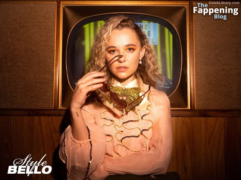 Madison Iseman photo 10 of 337