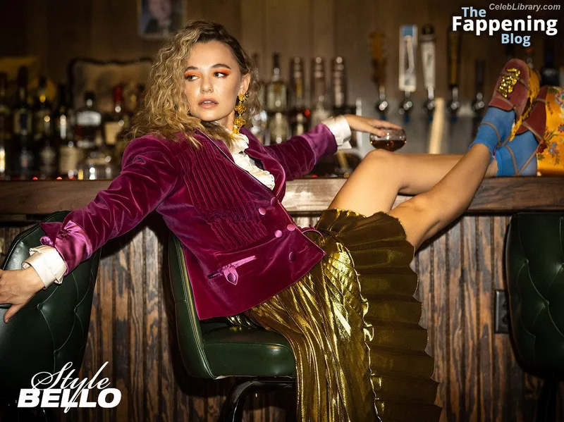 Madison Iseman photo 10 of 337