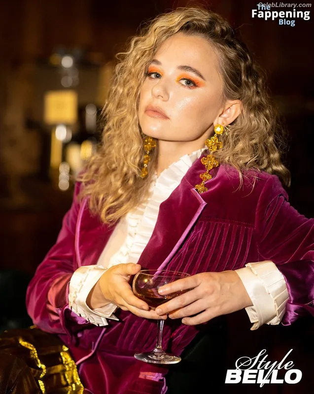 Madison Iseman photo 11 of 337