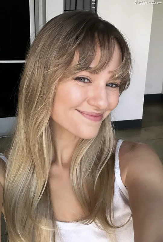 Madison Iseman photo 7 of 337