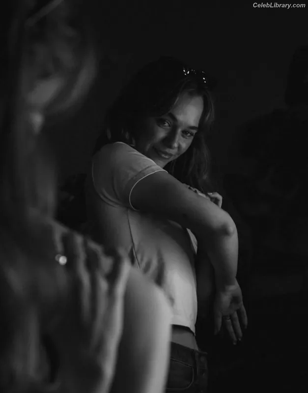 Madison Iseman photo 10 of 337