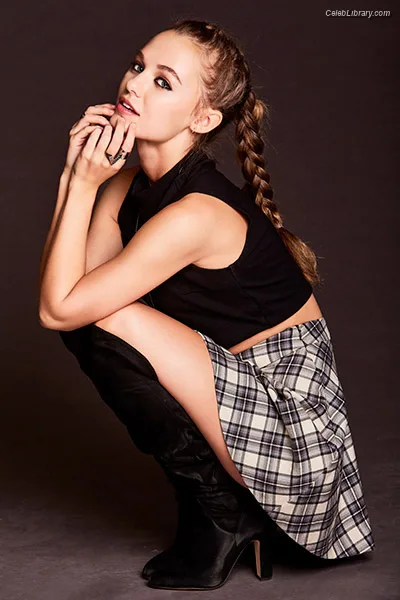 Madison Iseman photo 6 of 337