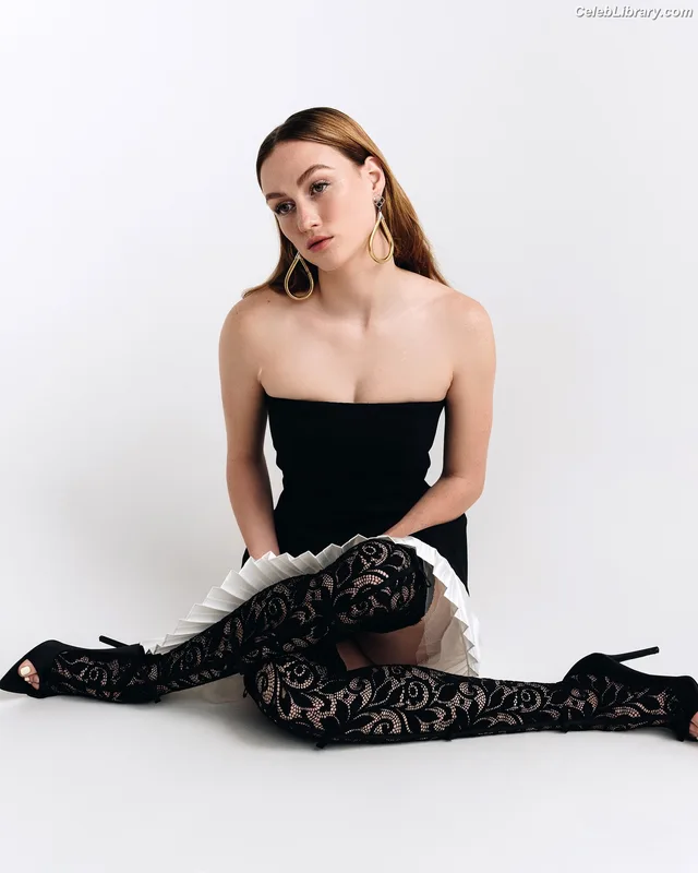 Madison Lintz photo 21 of 193