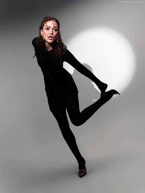 Madison Lintz photo 6 of 193