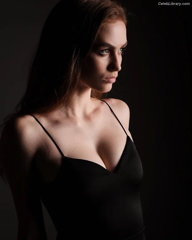 Madison Lintz photo 3 of 193