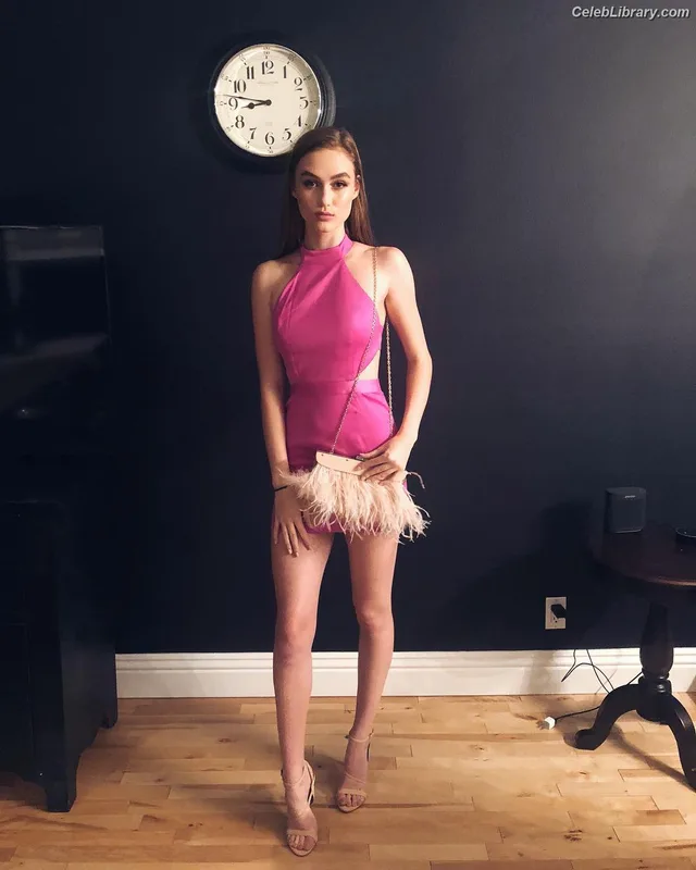 Madison Lintz photo 16 of 193
