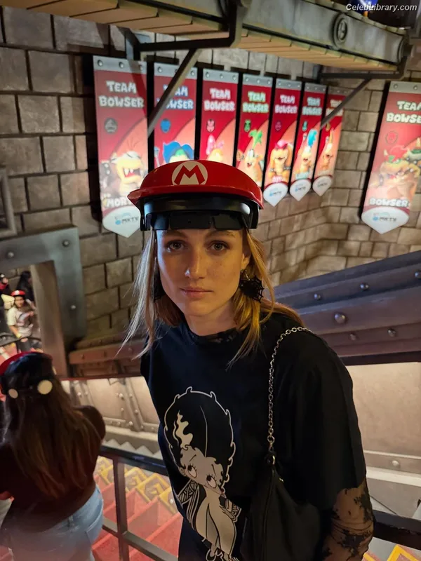 Madison Lintz photo 13 of 193