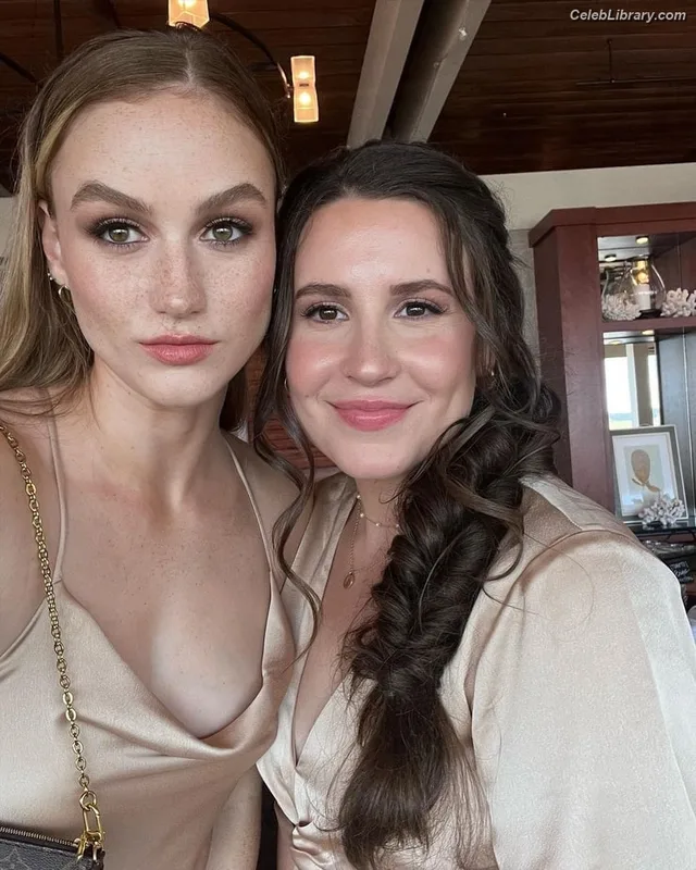 Madison Lintz photo 4 of 193