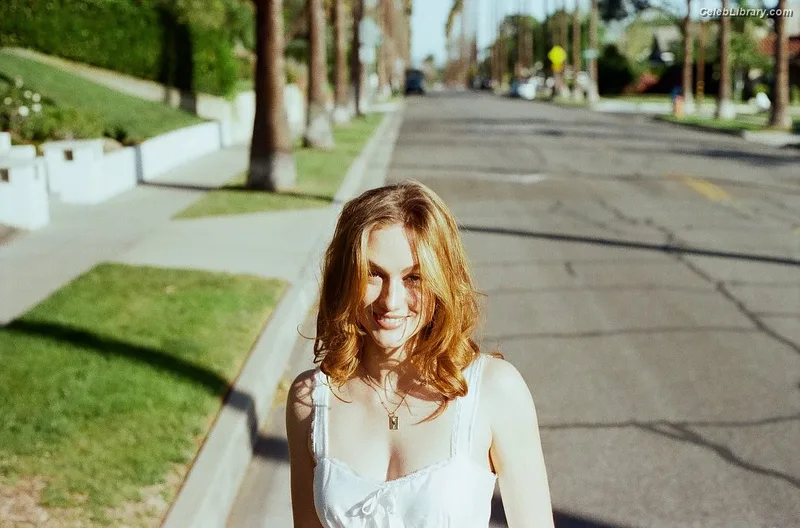 Madison Lintz photo 15 of 193