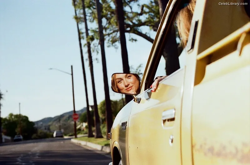 Madison Lintz photo 19 of 193