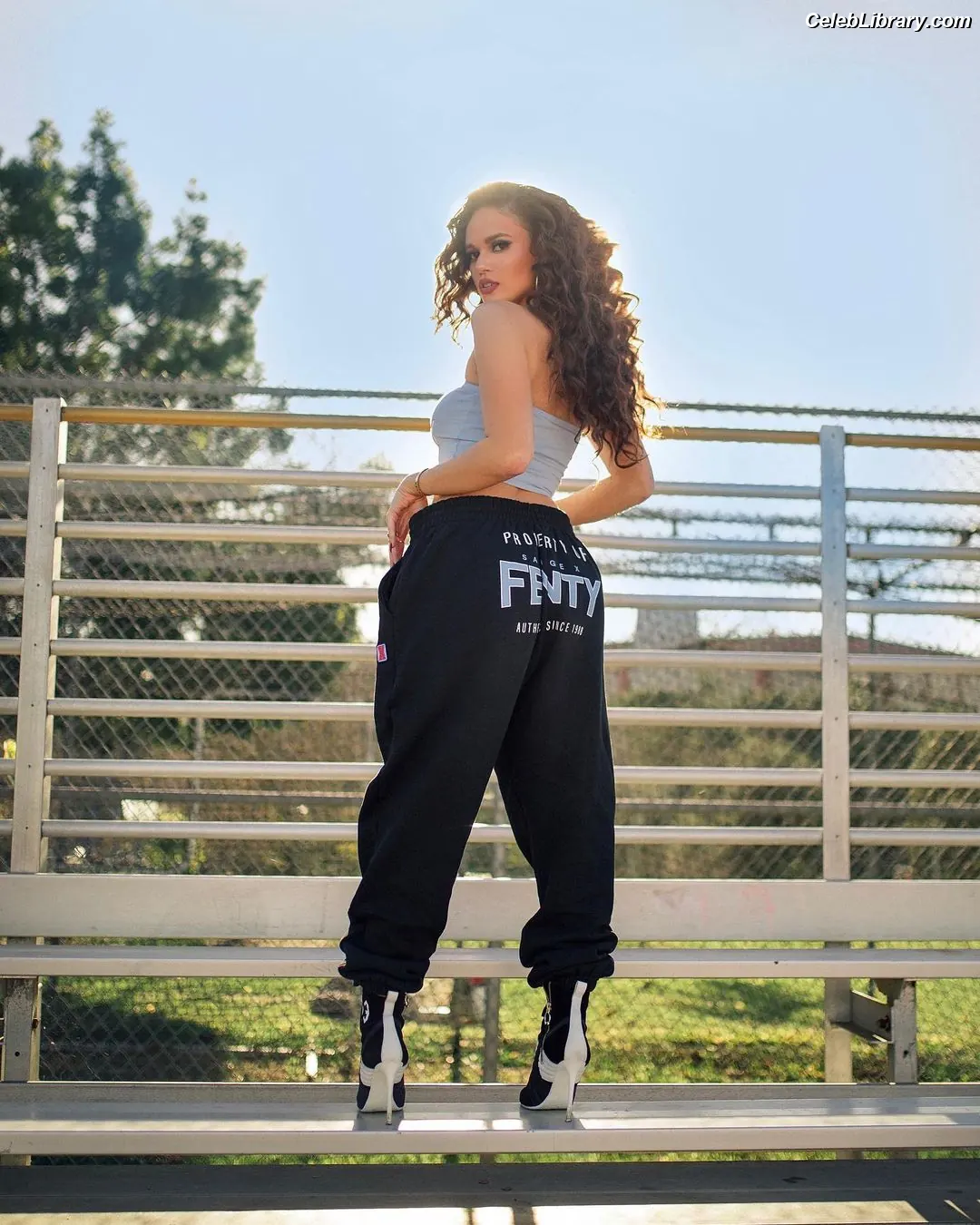 Madison Pettis photo 17 of 760