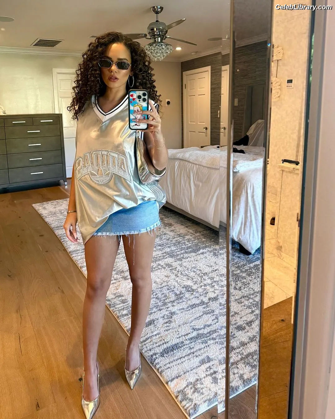 Madison Pettis photo 2 of 760