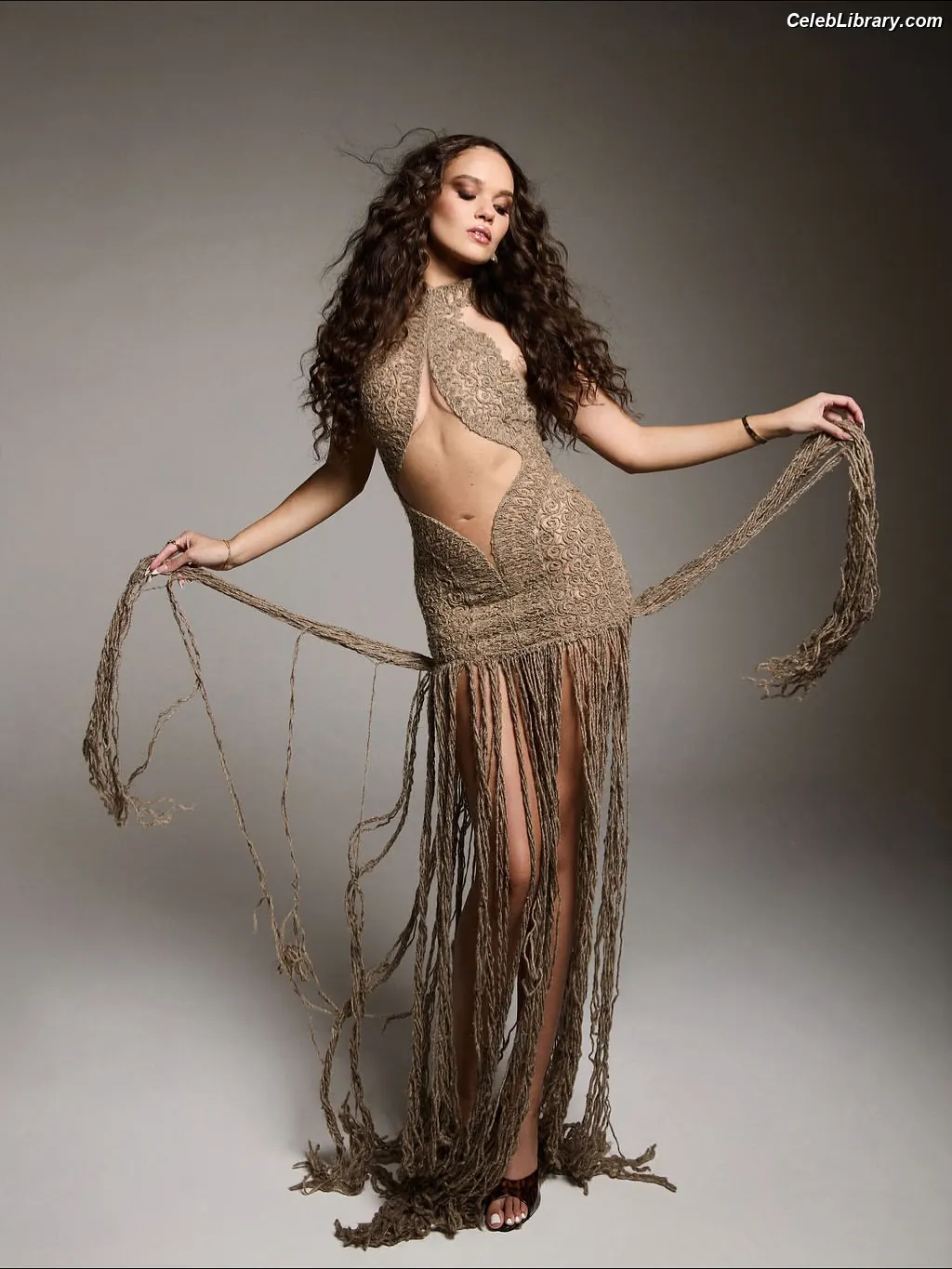Madison Pettis photo 5 of 760