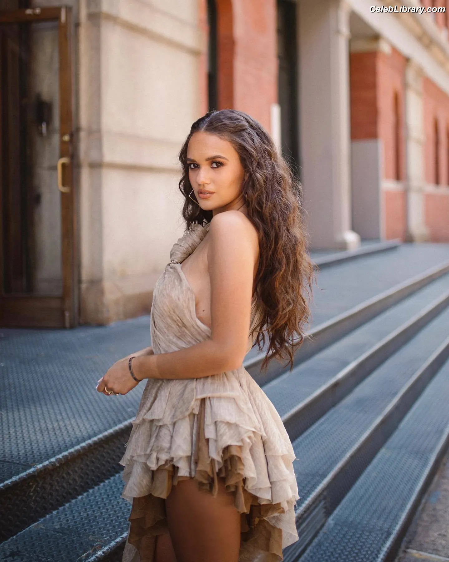 Madison Pettis photo 17 of 760