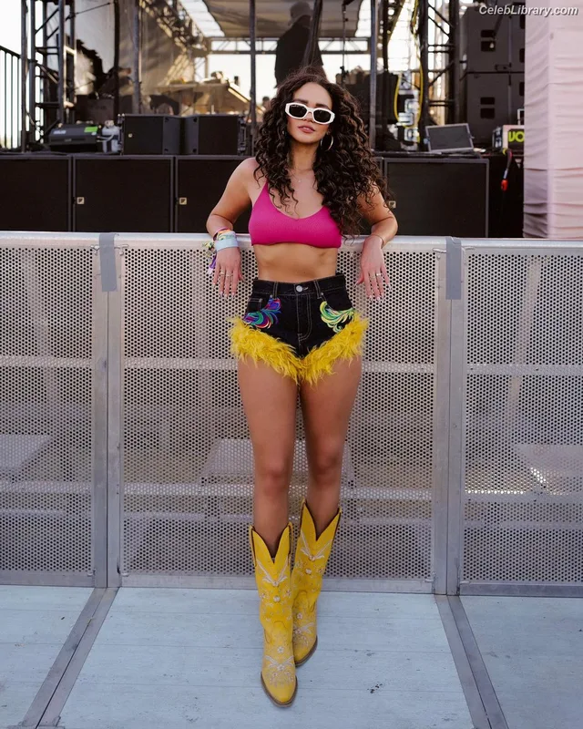 Madison Pettis photo 8 of 757