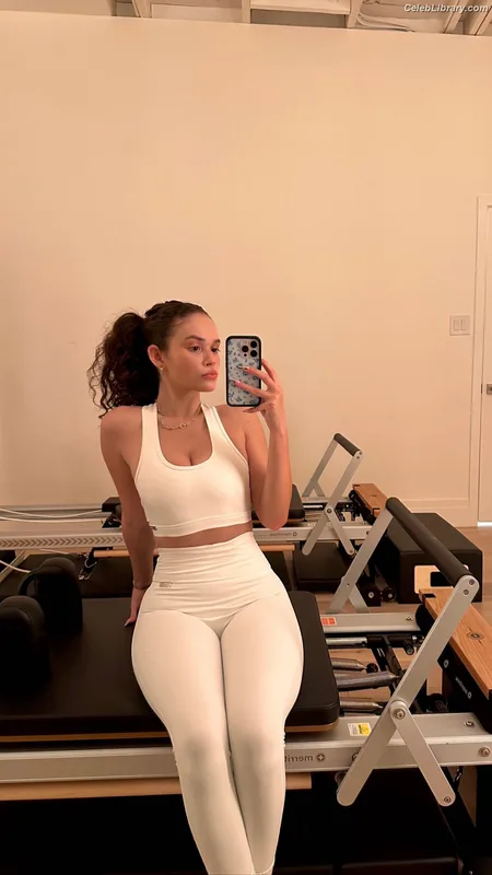 Madison Pettis photo 23 of 757