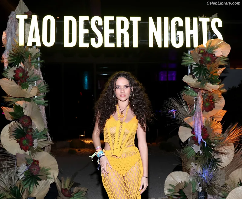 Madison Pettis photo 22 of 757