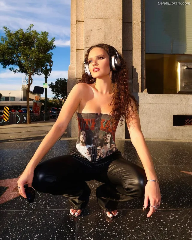 Madison Pettis photo 7 of 757