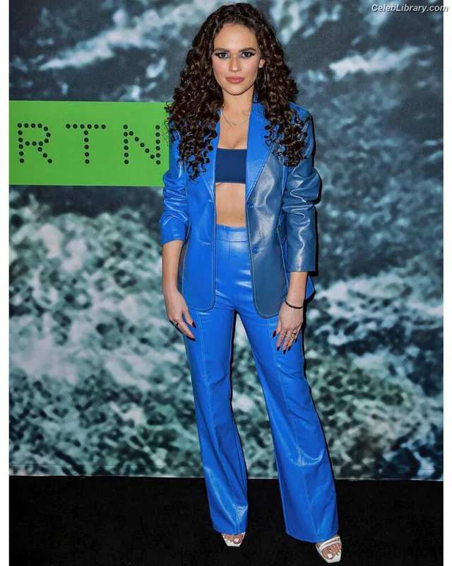 Madison Pettis photo 7 of 757