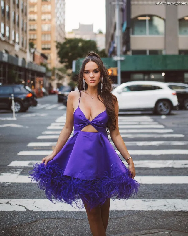 Madison Pettis photo 21 of 757