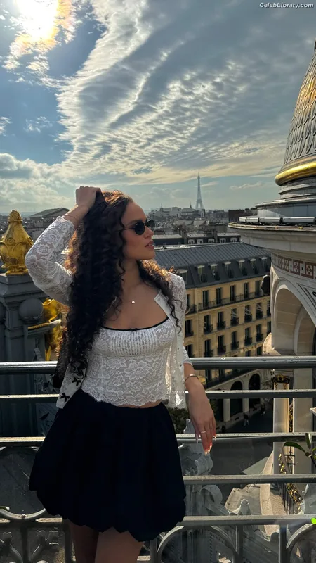Madison Pettis photo 10 of 757