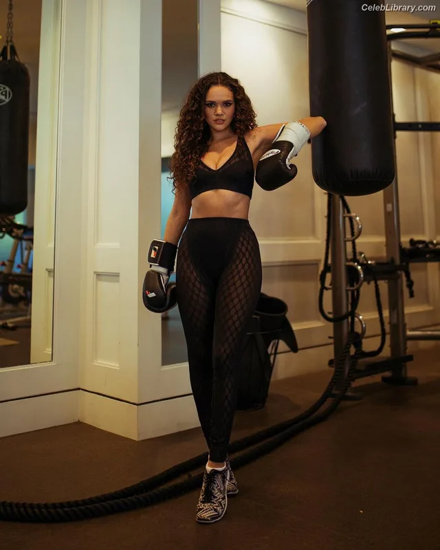 Madison Pettis photo 18 of 757
