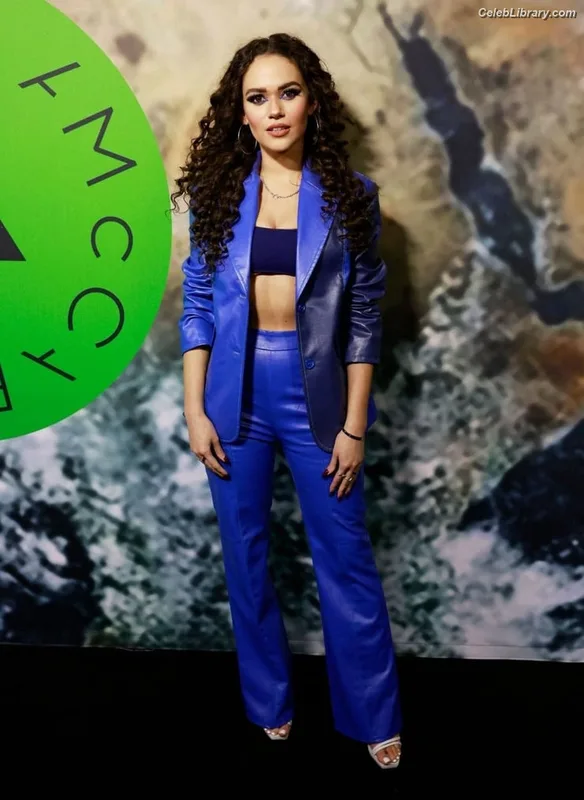 Madison Pettis photo 12 of 757